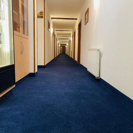 Zum Fliegerwirt מלון Mengen