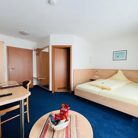 Zum Fliegerwirt 3* Mengen