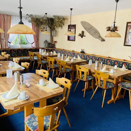 Hotel Zum Fliegerwirt 3*
