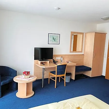 Zum Fliegerwirt Hotel Mengen