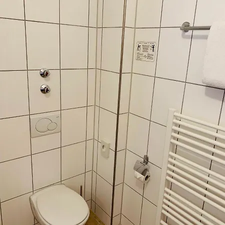 Zum Fliegerwirt 3* Mengen