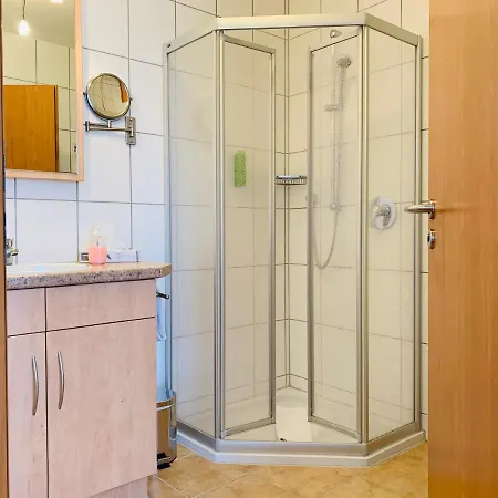 苏姆费力格尔维特酒店 3* Mengen